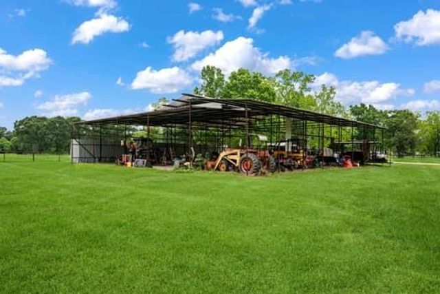199 County Road 2357, Hardin, TX 77575