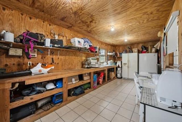 199 County Road 2357, Hardin, TX 77575