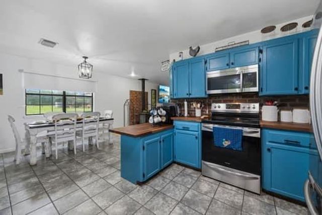 199 County Road 2357, Hardin, TX 77575