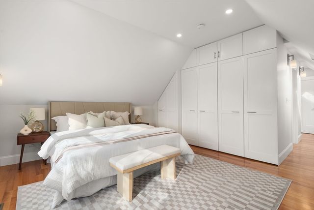 2 Gold Star Court, Cambridge, MA 02140