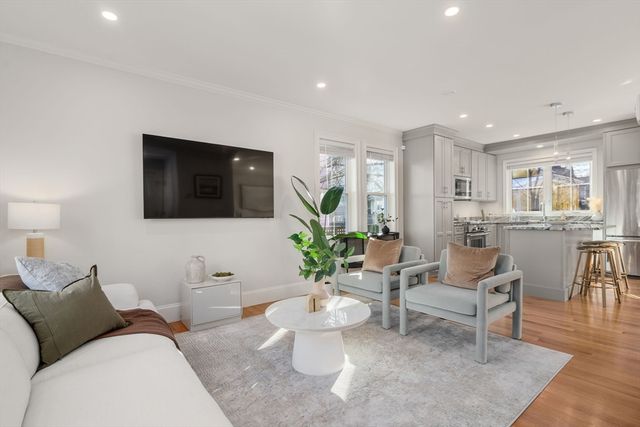 2 Gold Star Court, Cambridge, MA 02140