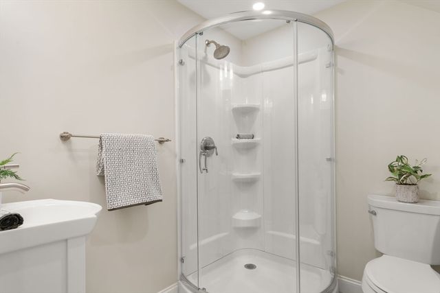 2 Gold Star Court, Cambridge, MA 02140