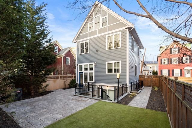2 Gold Star Court, Cambridge, MA 02140