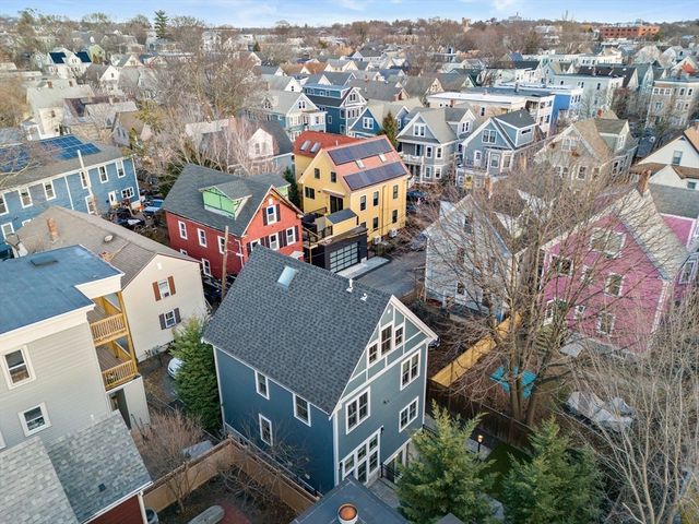 2 Gold Star Court, Cambridge, MA 02140