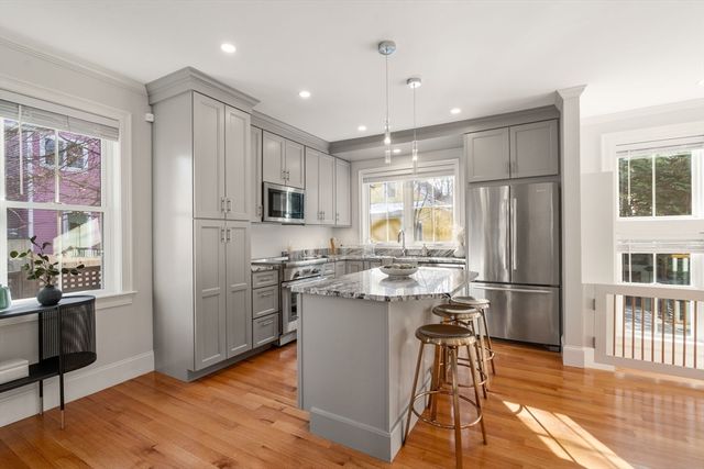 2 Gold Star Court, Cambridge, MA 02140