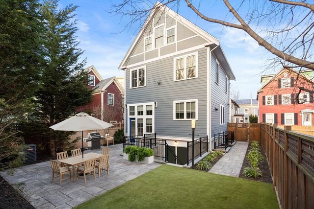 2 Gold Star Court, Cambridge, MA 02140