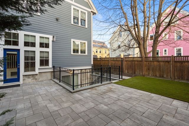 2 Gold Star Court, Cambridge, MA 02140