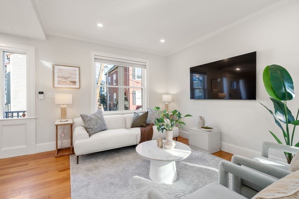 2 Gold Star Court, Cambridge, MA 02140