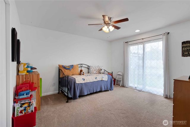 10909 Vickery Avenue E, Tacoma, WA 98446