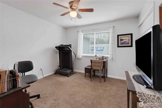 10909 Vickery Avenue E, Tacoma, WA 98446