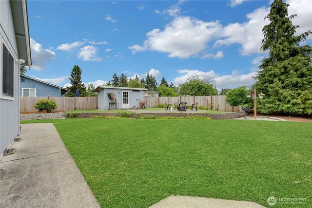 10909 Vickery Avenue E, Tacoma, WA 98446