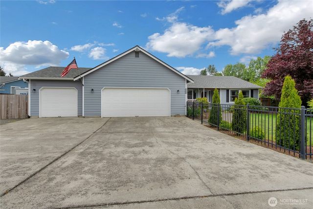 10909 Vickery Avenue E, Tacoma, WA 98446