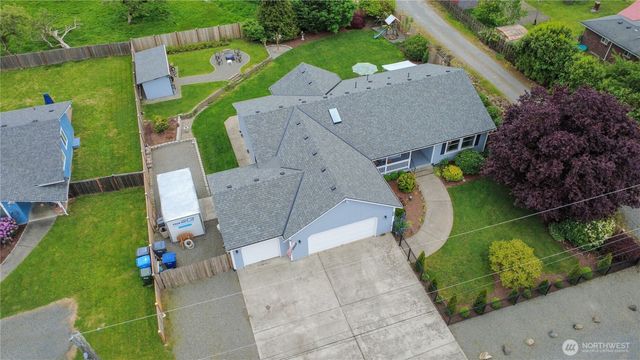 10909 Vickery Avenue E, Tacoma, WA 98446