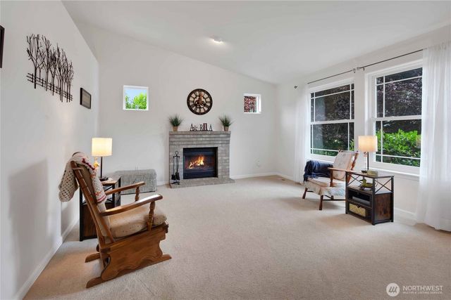 10909 Vickery Avenue E, Tacoma, WA 98446