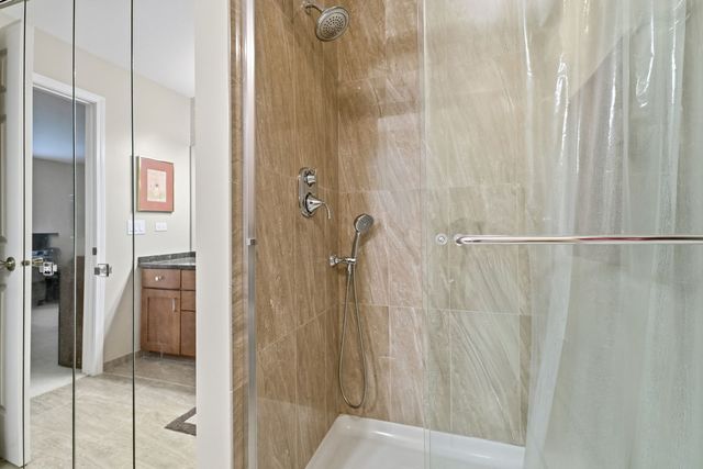 617 Edinburgh Lane B, Prospect Heights, IL 60070