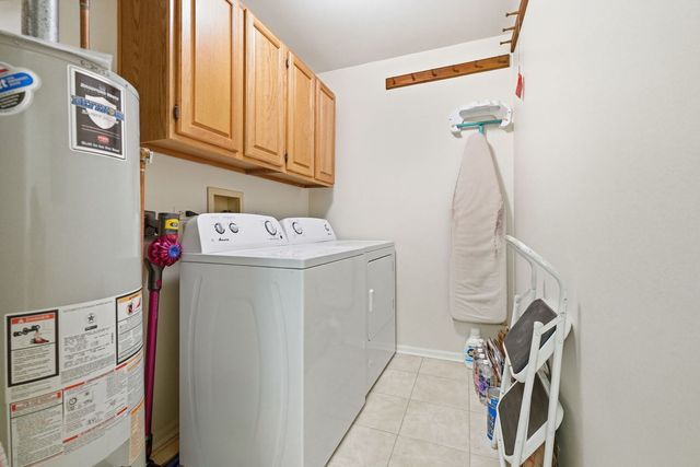 617 Edinburgh Lane B, Prospect Heights, IL 60070