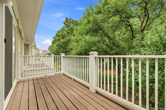 617 Edinburgh Lane B, Prospect Heights, IL 60070