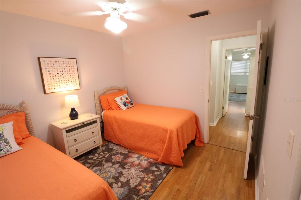 Image 14 of property listing at 5981 HIBISCUS DRIVE, Bradenton, FL 34207