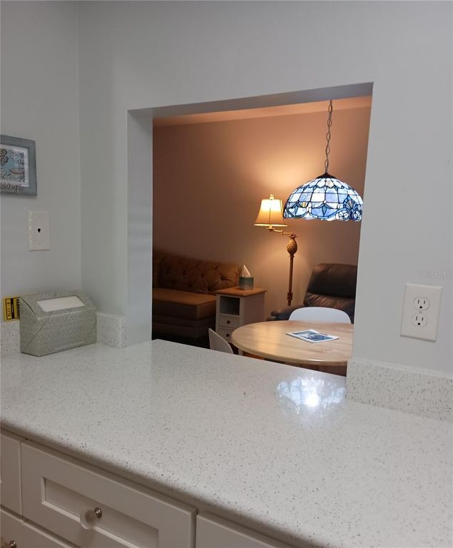 Image 8 of property listing at 5981 HIBISCUS DRIVE, Bradenton, FL 34207