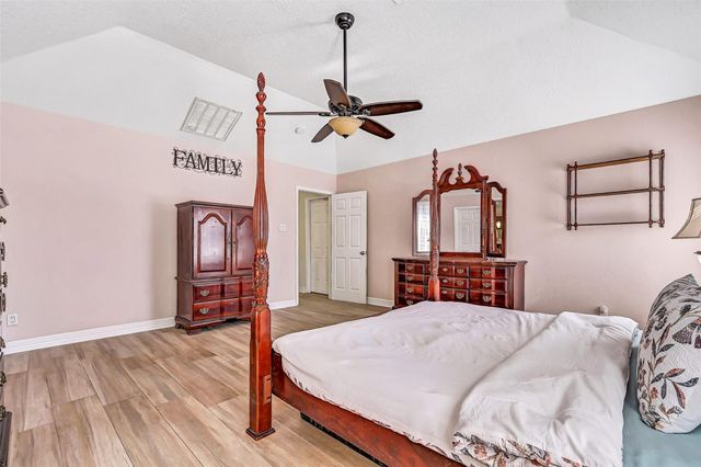 4721 Willow Street, Pasadena, TX 77586