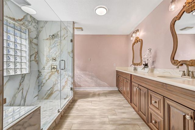 4721 Willow Street, Pasadena, TX 77586