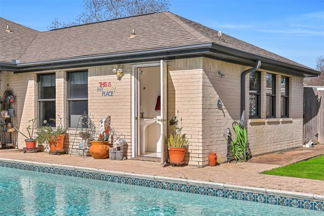 4721 Willow Street, Pasadena, TX 77586