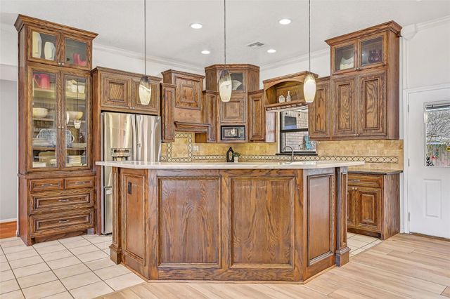 4721 Willow Street, Pasadena, TX 77586