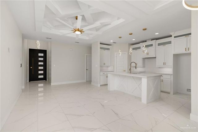 1216 E Evergreen Avenue, San Juan, TX 78589