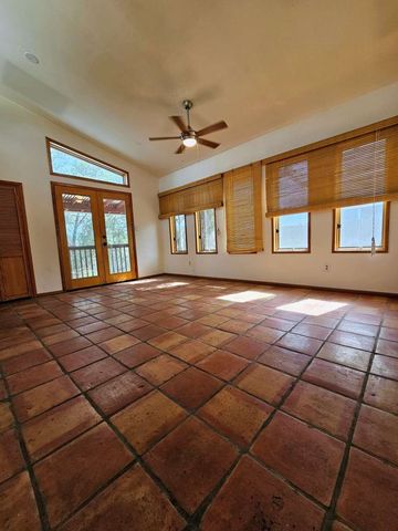 2861 Nickel, Los Alamos, NM 87544