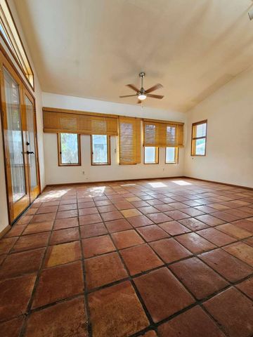 2861 Nickel, Los Alamos, NM 87544