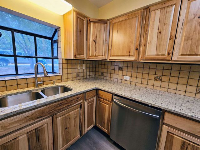 2861 Nickel, Los Alamos, NM 87544