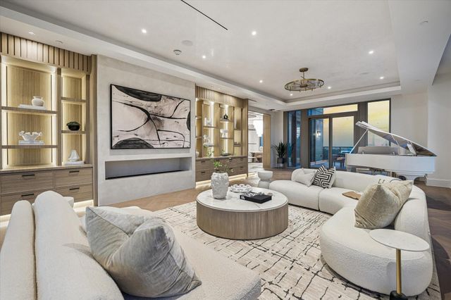 1275 S Post Oak Lane 2502, Houston, TX 77056