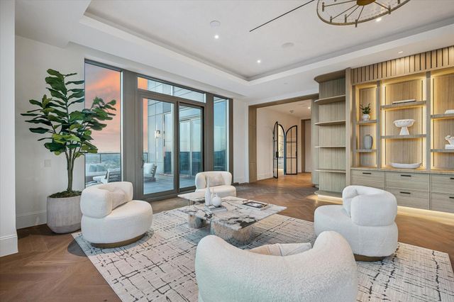 1275 S Post Oak Lane 2502, Houston, TX 77056