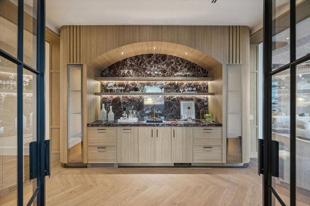 1275 S Post Oak Lane 2502, Houston, TX 77056