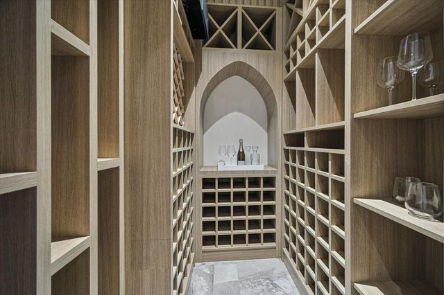 1275 S Post Oak Lane 2502, Houston, TX 77056