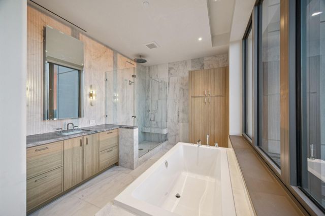 1275 S Post Oak Lane 2502, Houston, TX 77056