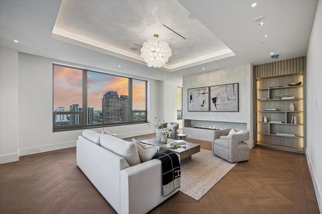 1275 S Post Oak Lane 2502, Houston, TX 77056