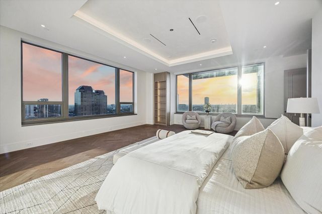 1275 S Post Oak Lane 2502, Houston, TX 77056