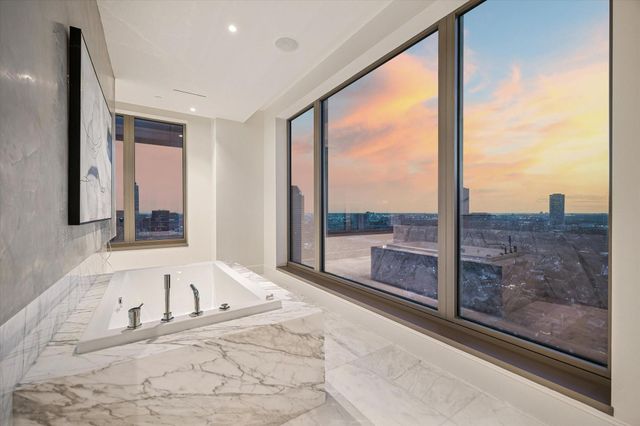 1275 S Post Oak Lane 2502, Houston, TX 77056