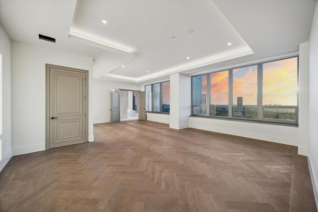 1275 S Post Oak Lane 2502, Houston, TX 77056