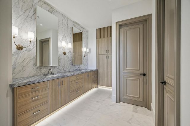 1275 S Post Oak Lane 2502, Houston, TX 77056