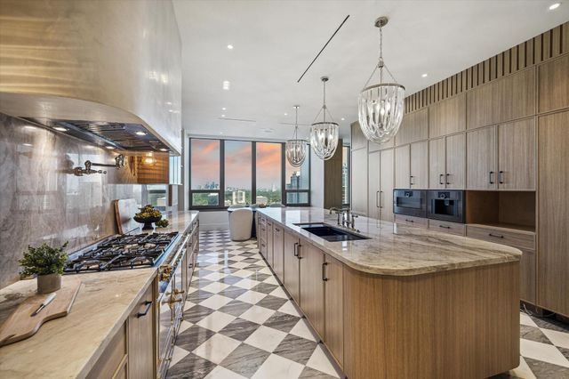 1275 S Post Oak Lane 2502, Houston, TX 77056