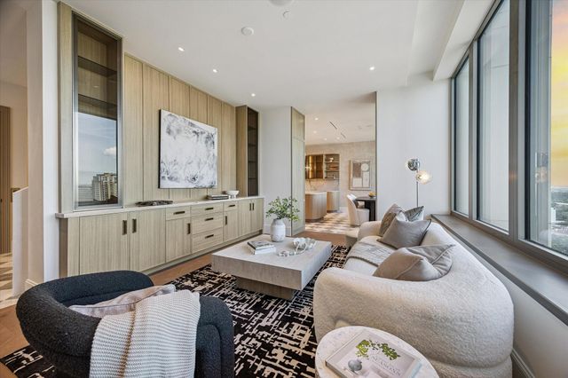 1275 S Post Oak Lane 2502, Houston, TX 77056