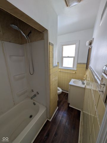 1403 W 4th Street, Anderson, IN 46016