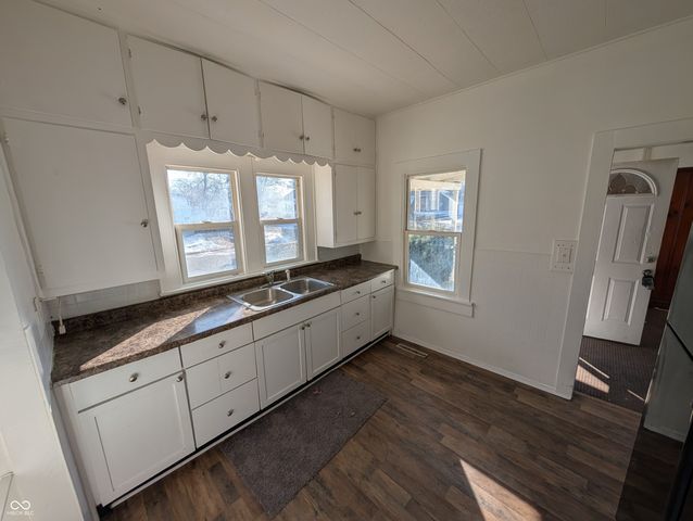 1403 W 4th Street, Anderson, IN 46016