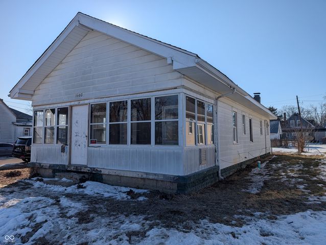 1403 W 4th Street, Anderson, IN 46016