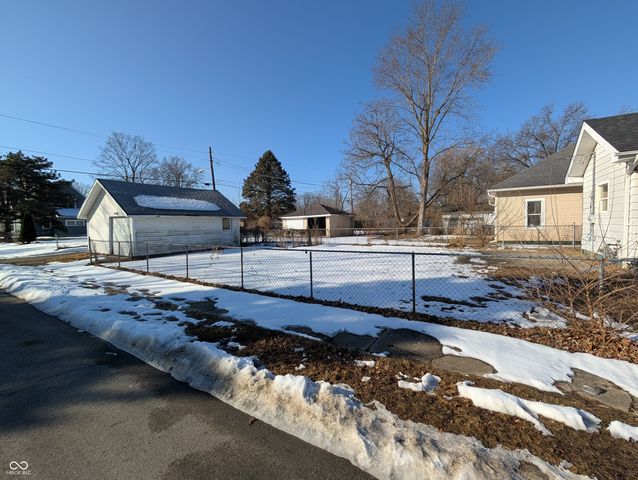 1403 W 4th Street, Anderson, IN 46016
