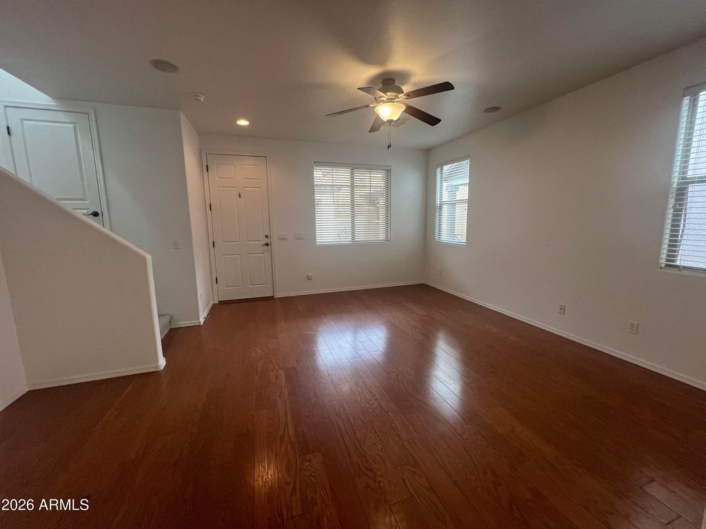 Image 2 of property listing at 637 S Buena Vista Avenue, Gilbert, AZ 85296