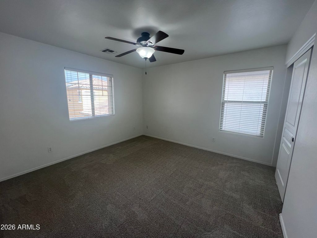 Image 6 of property listing at 637 S Buena Vista Avenue, Gilbert, AZ 85296