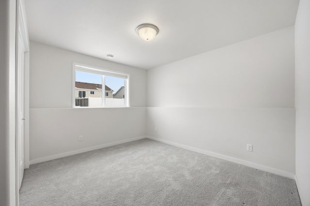 6730 71st Avenue S, Horace, ND 58047